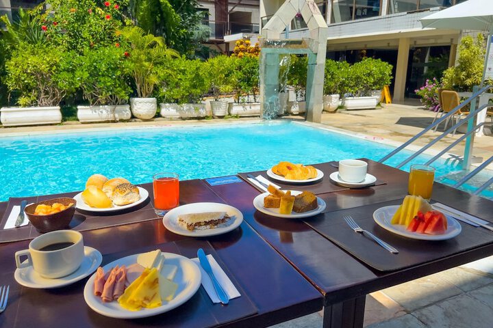 Breakfast/Coffee Service 72 of 82