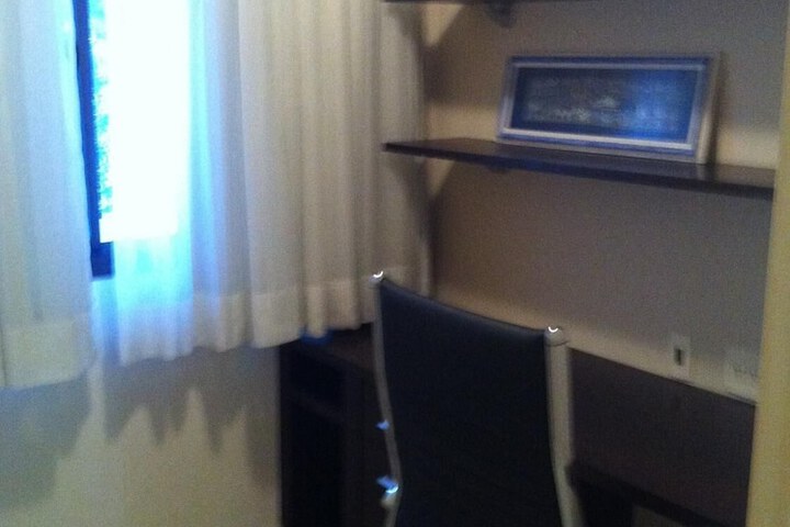 Room 4 of 31