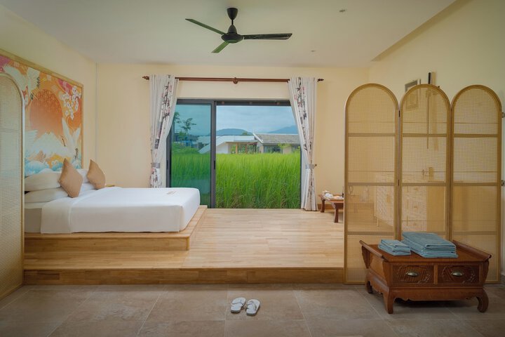 Room 16 of 90