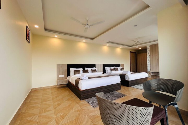 Room 34 of 50