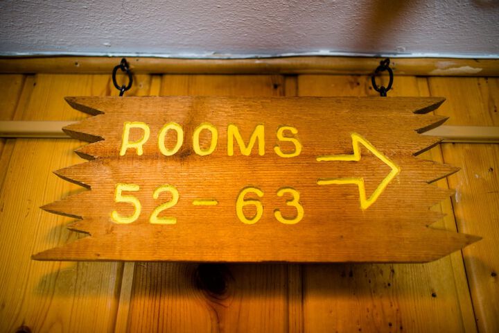 Ballroom/Hall 49 of 64