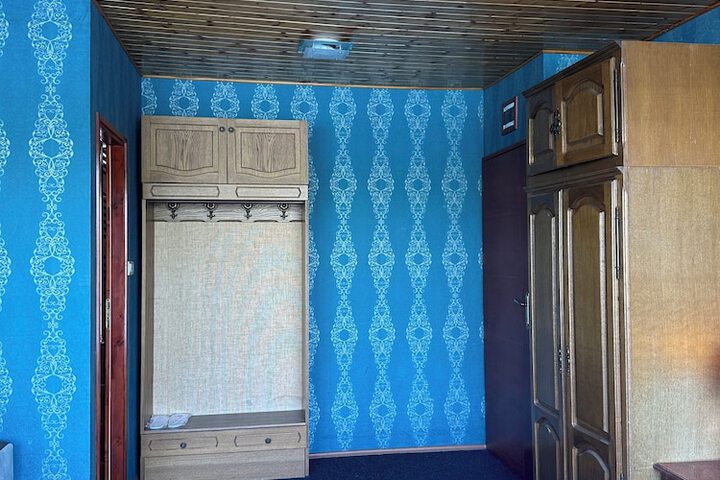 Room 49 of 83