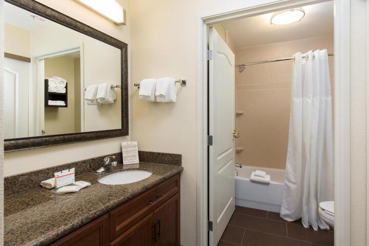 1 King Studio Suite Communication Accessible Tub (7 of 25)