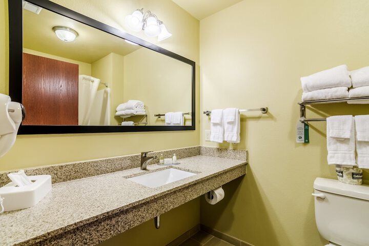 Room 20 of 37