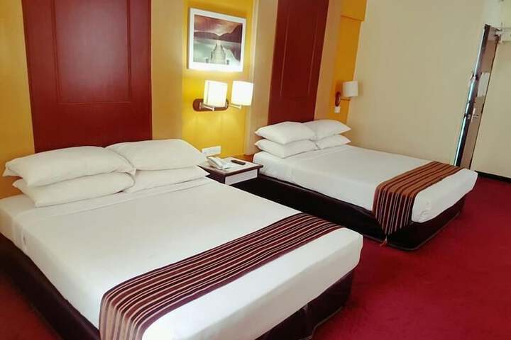 Room 22 of 48