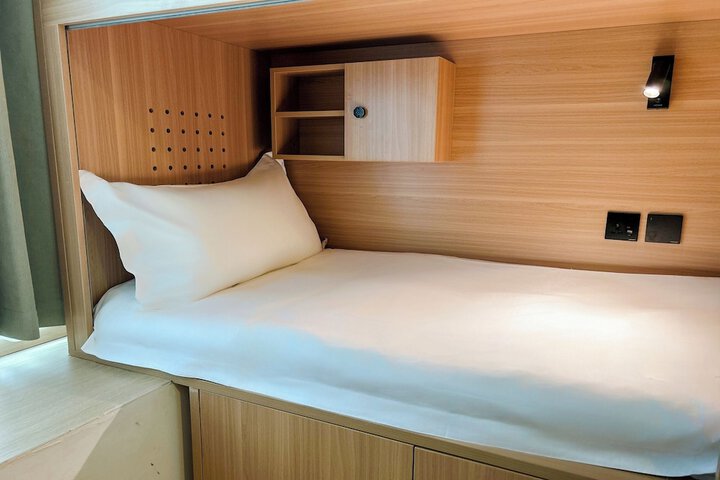 Room 30 of 42
