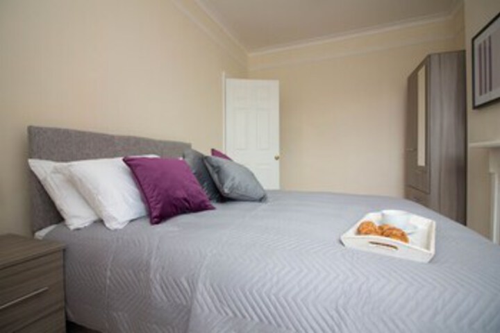 Room 7 of 25