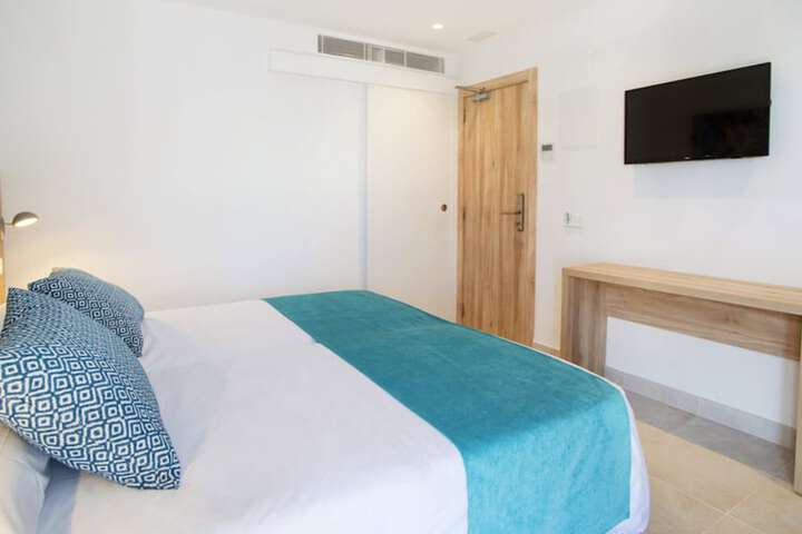 Room 13 of 86