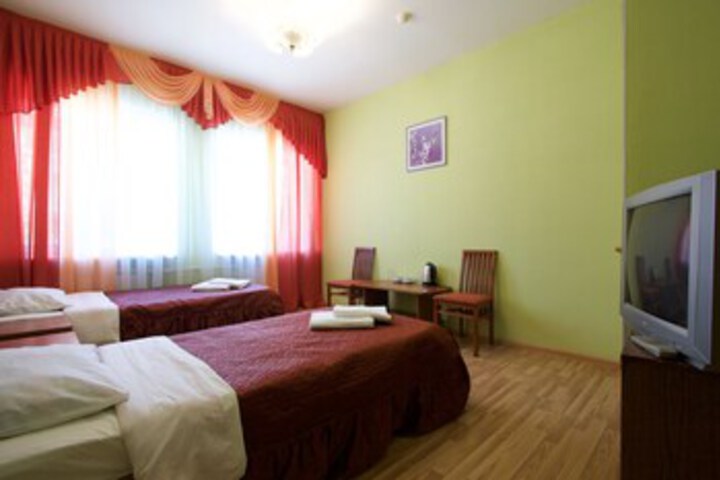 Room 10 of 21