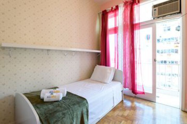 Room 13 of 26