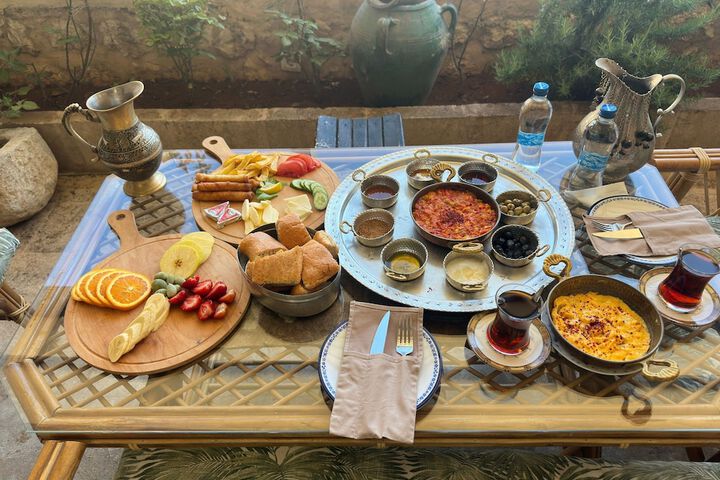 Breakfast/Coffee Service 60 of 74