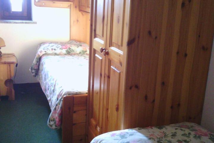 Room 13 of 48