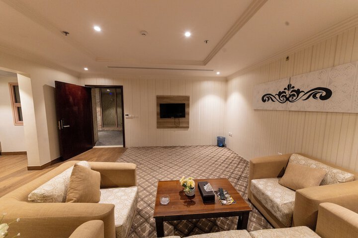 Room 47 of 114