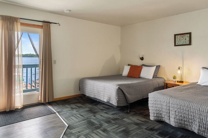Room 44 of 154