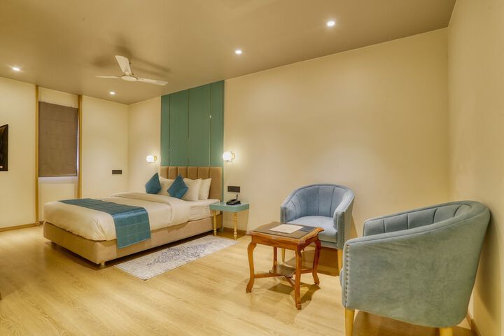Room 20 of 38