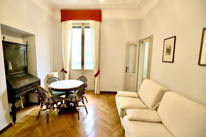 Room 14 of 93