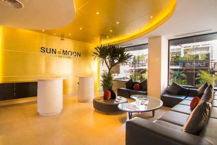 Entrance & Lobby