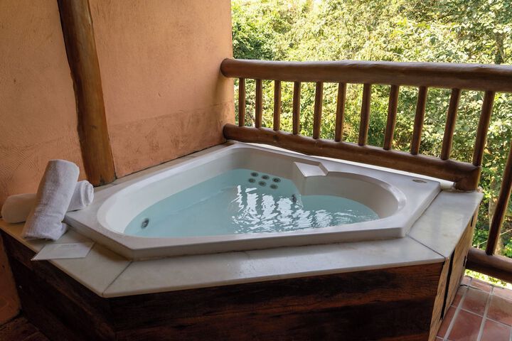Hot Tub 91 of 252