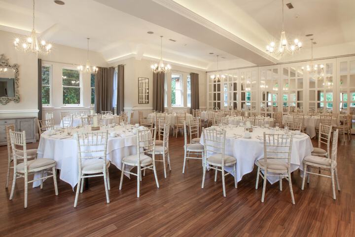 Ballroom/Hall 44 of 64