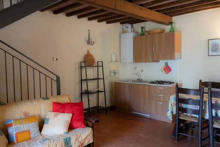 Room 5 of 32