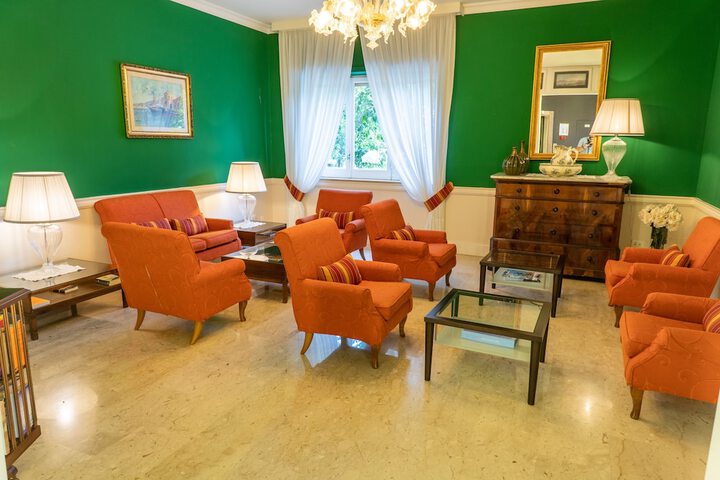 Guest Lobby