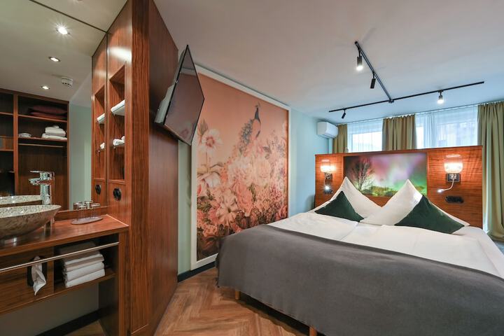 Room 42 of 134