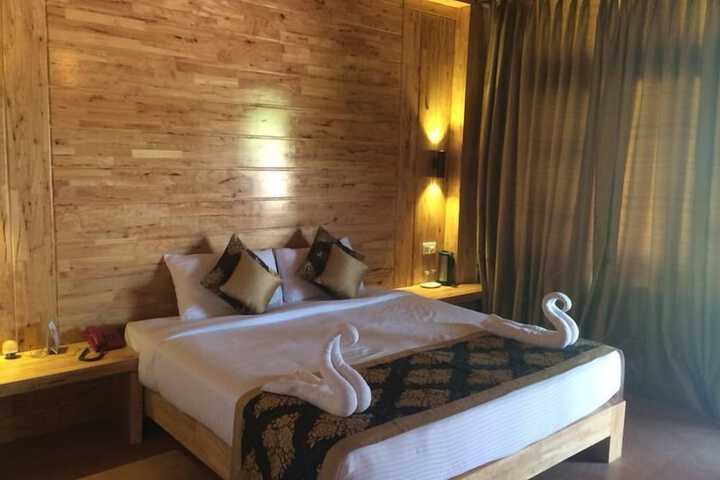 Room 4 of 41