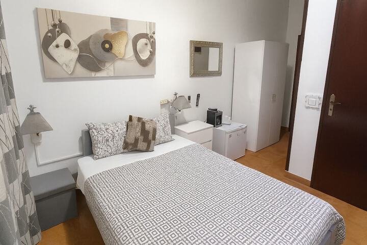 Room 8 of 112