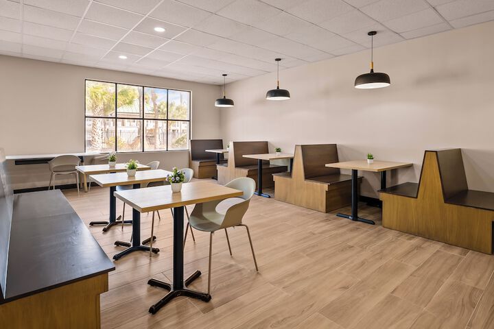 Breakfast area