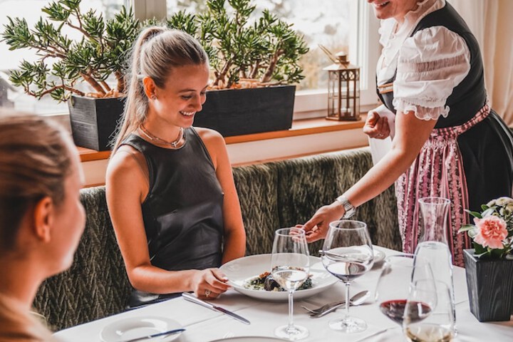 Dining 43 of 70