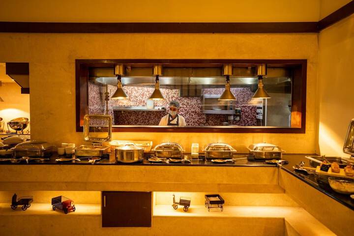 Dining Photos