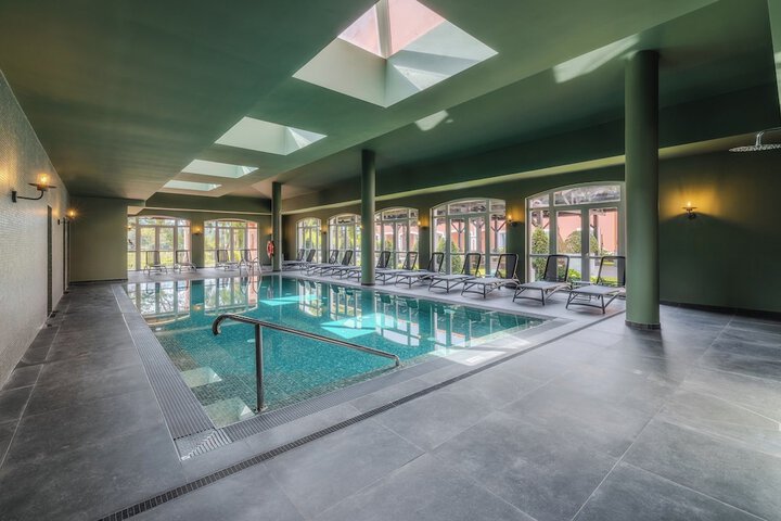 Pools & Facilities