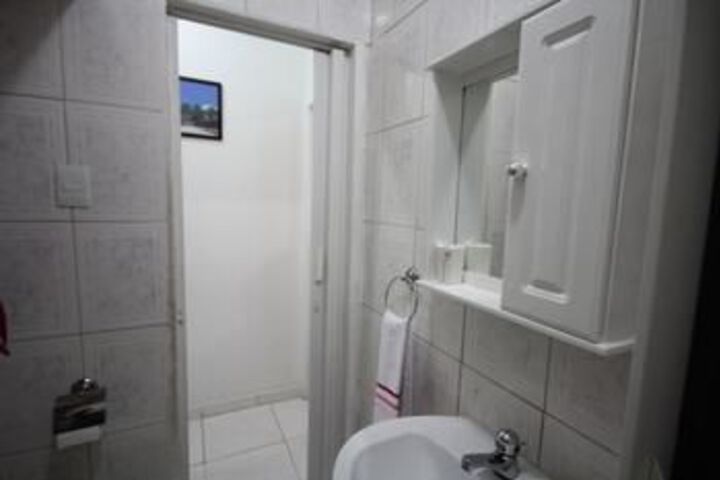 Room 2 of 27