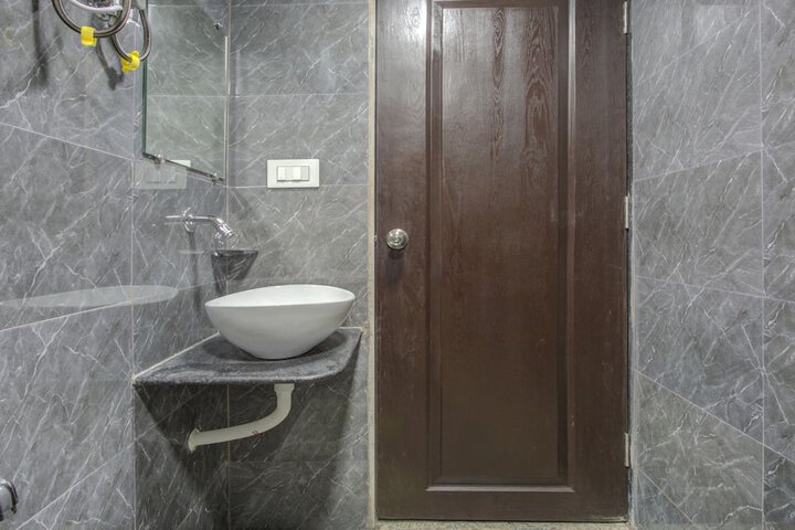 Room 33 of 45