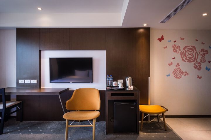 Room 9 of 57