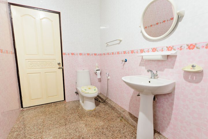 Room 20 of 34