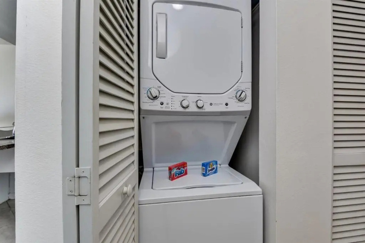 Room 6 of 20