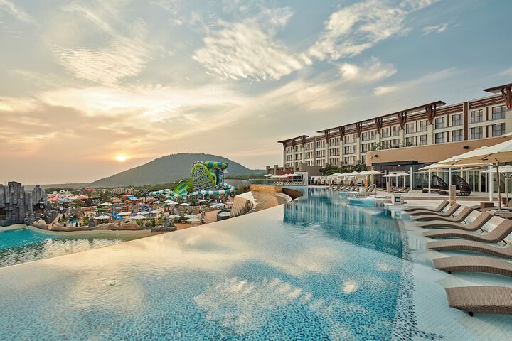 Photo of Shinhwa Jeju Shinhwa World Hotel & Resorts