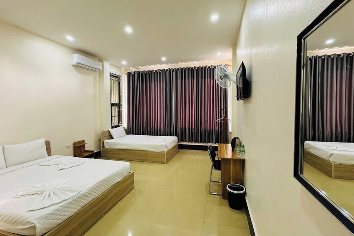 Room 12 of 25