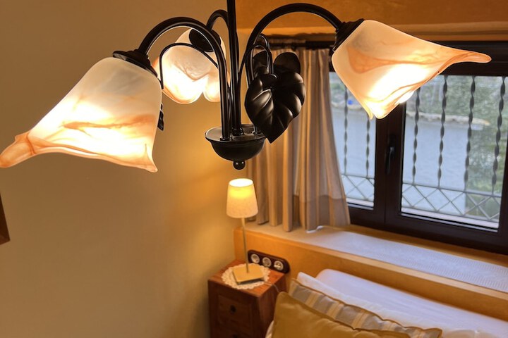 Room 29 of 183