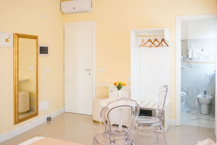 Room 3 of 19