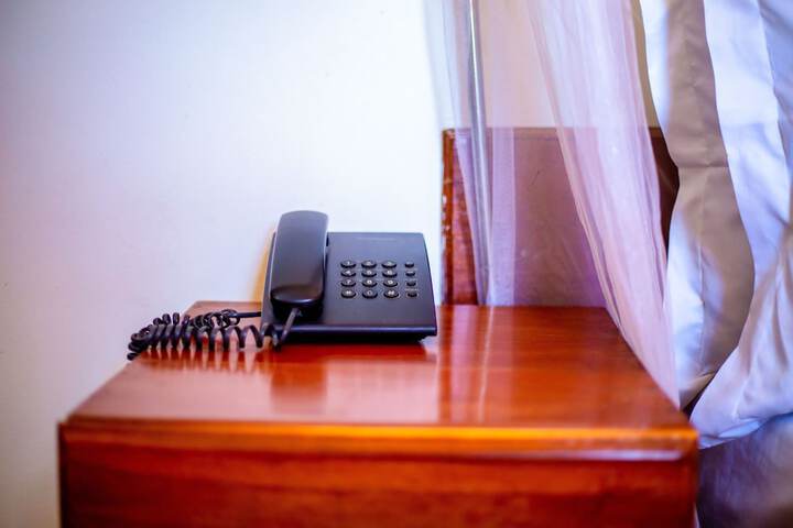 Room 10 of 42