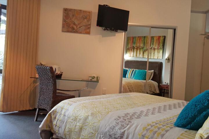 Room 2 of 8