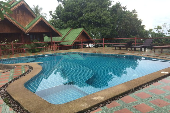 Pool 52 of 65