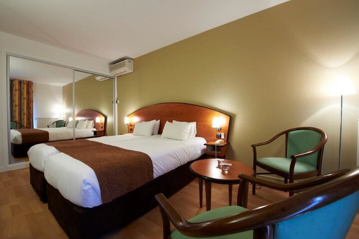 Room 3 of 19