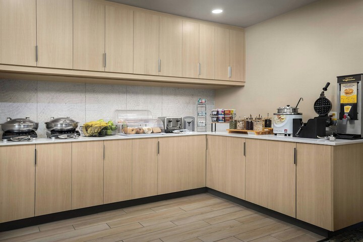 Breakfast/Coffee Service 39 of 40