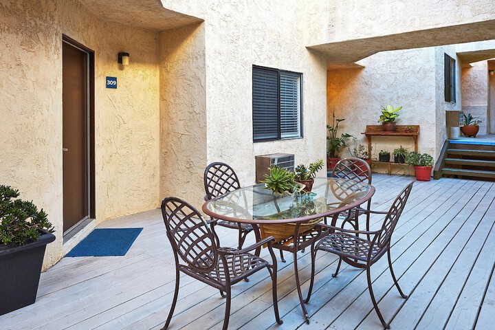 Terrace/Patio 35 of 51