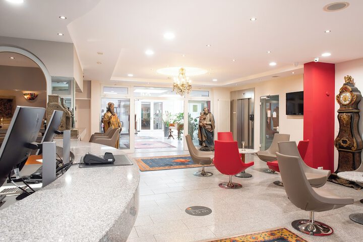 Lobby Entry
