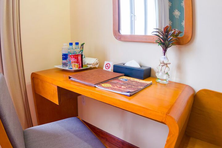 Room 4 of 42