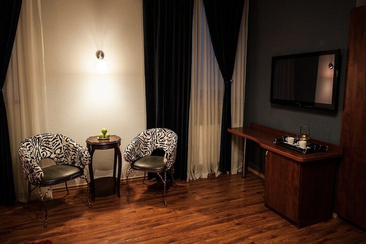 Room 20 of 38